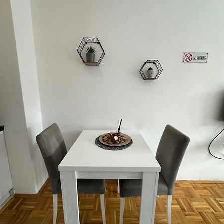 Apartment Guri Pristina Exterior photo