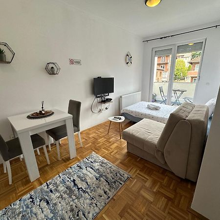 Apartment Guri Pristina Exterior photo